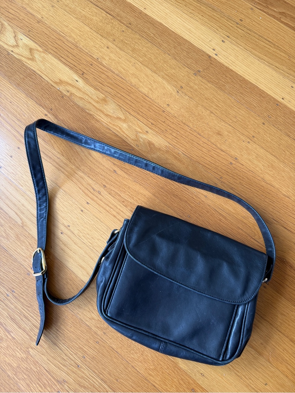 Ettiene Augier Classic Navy Leather Crossbody Bag - good condition